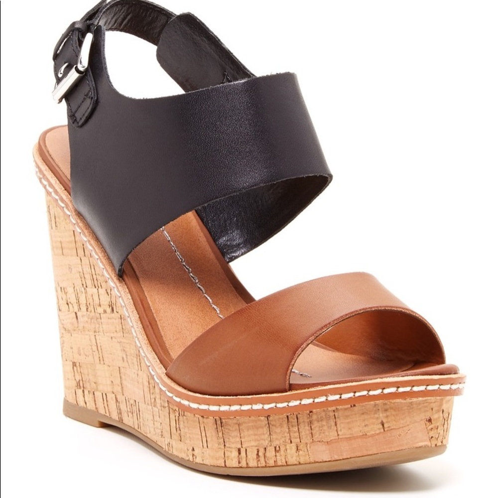 DV by Dolce Vita Jones Wedge - Size 5.5